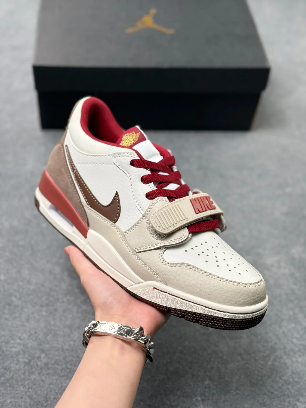 Jordan Legacy 312 Low - Red / Beige