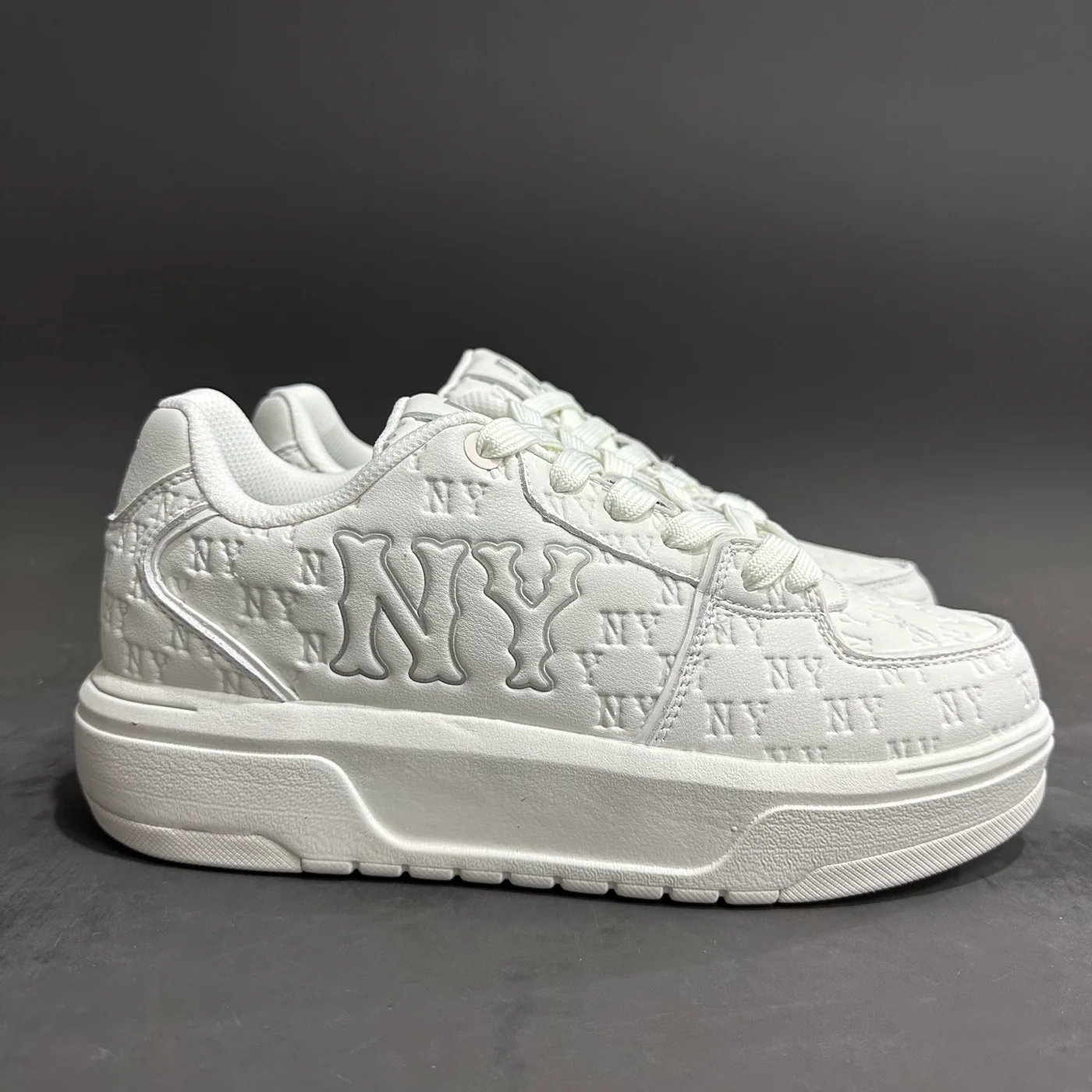 Classic MLB - White