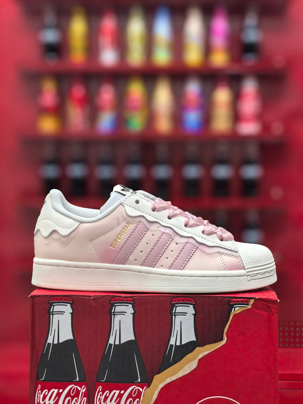 Adidas Superstar - White / Pink